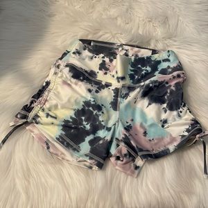 TIE DYE GILLY HICKS SPANDEX SHORTS NWOT